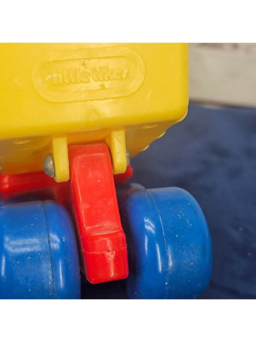 Little Tikes Vintage Dump Truck Toy With 4 Shape-Sorting Figures - Red Yellow &